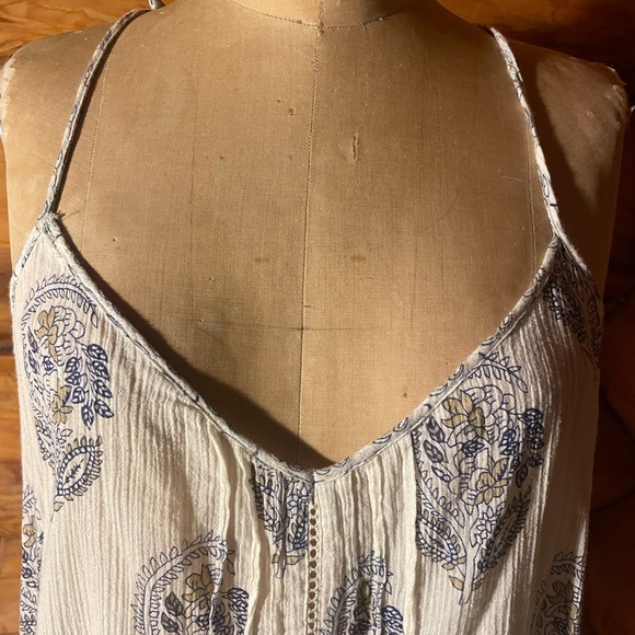 O'Neill Cream and Blue Paisley Camisole - Picture 2 of 5